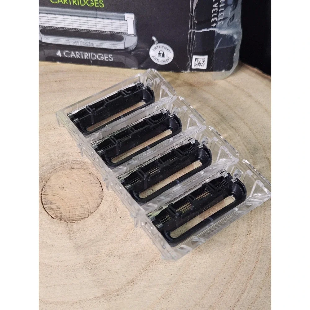 Gillette Labs Men's Razor Blade Refills with Exfoliating Bar, 4 Refills-SEE DESC